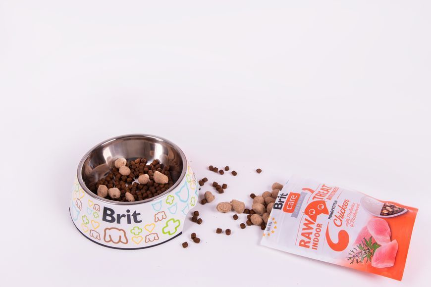 Лакомства для кошек Brit Raw Treat Indoor & Antistress Freeze-dried с курицей, 40 г BC_112189 фото