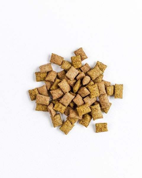 Хрустящие лакомства Savory Snack Подушечки для прихотливых кошек, с курицей и сыром, 60 г Savory_31461 фото