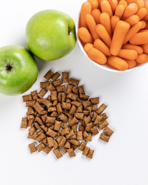 Хрустящие лакомства Savory Snack Подушечки для поощрения кошек, здоровье зубов, 60 г Savory_31478 фото