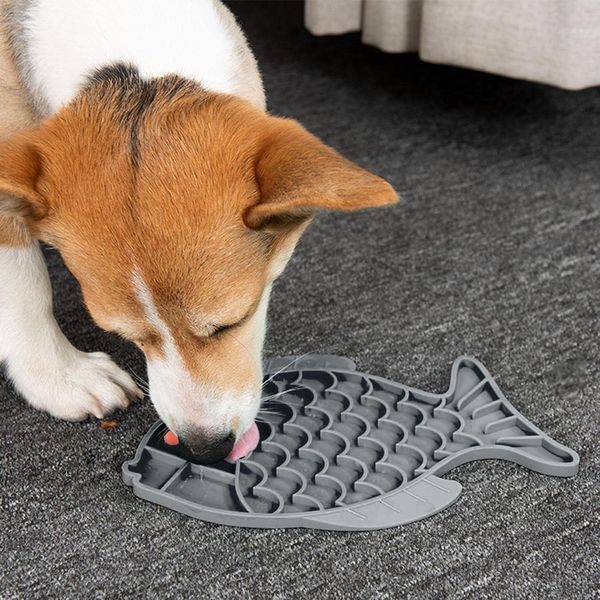 Силиконовый коврик для лизания для собак Derby Fish Shaped Dog Lick Mat PF0051-3 grey фото